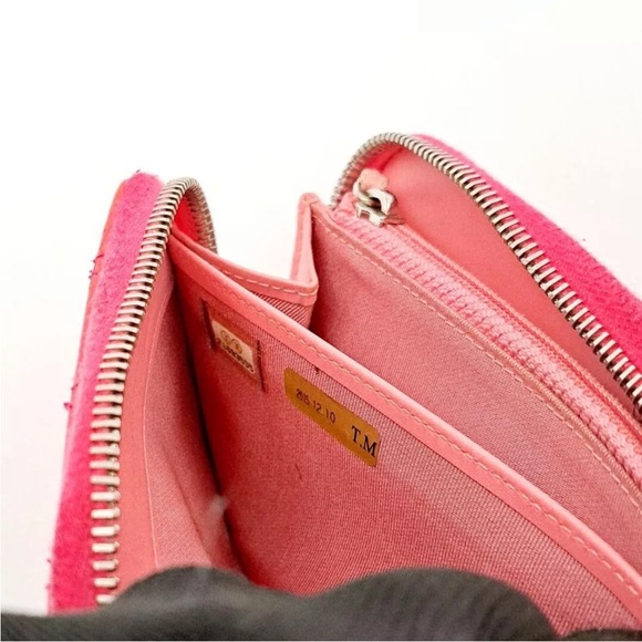 CHANEL Matelasse Patent Quilted Zippy Pink Long Wallet CC + Box - Picture 13 of 13